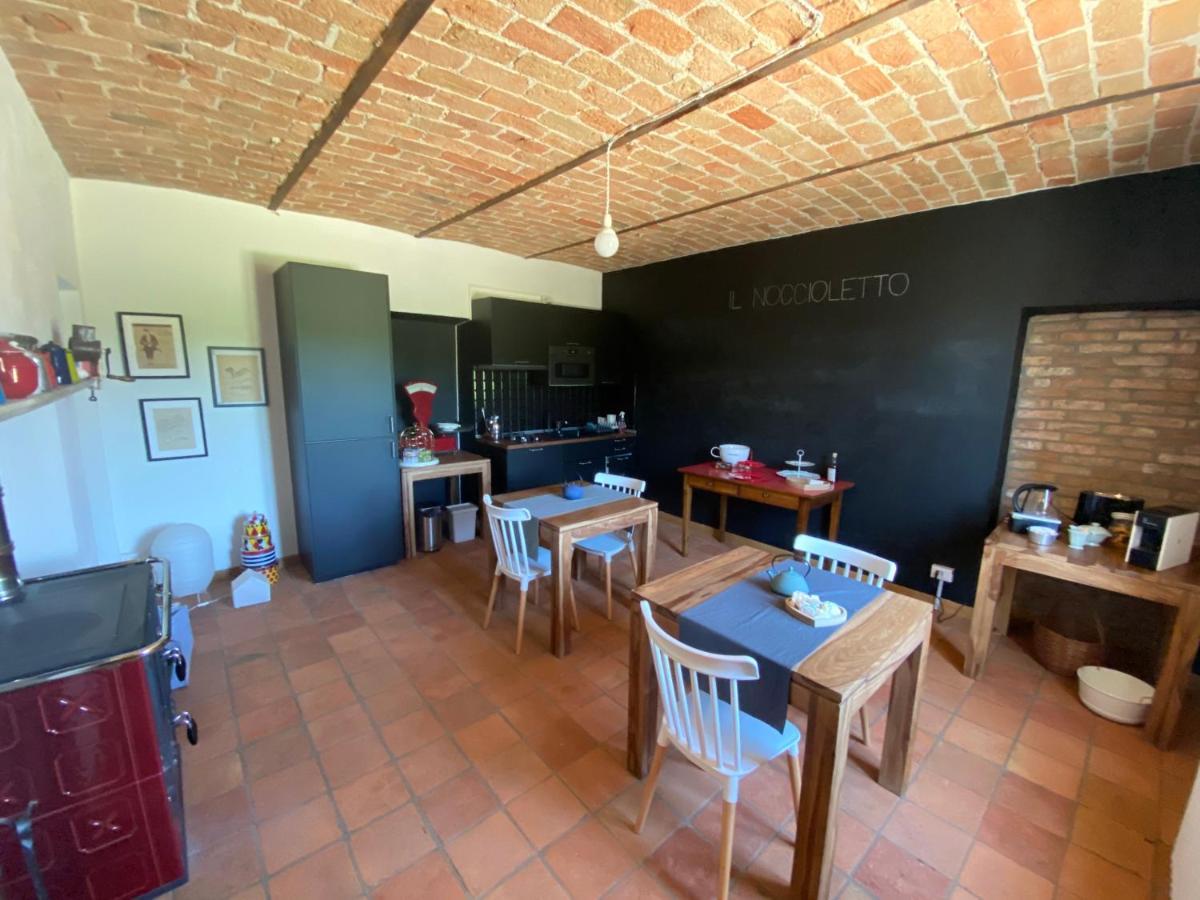 Il Noccioletto Bed and Breakfast Mombaruzzo Buitenkant foto