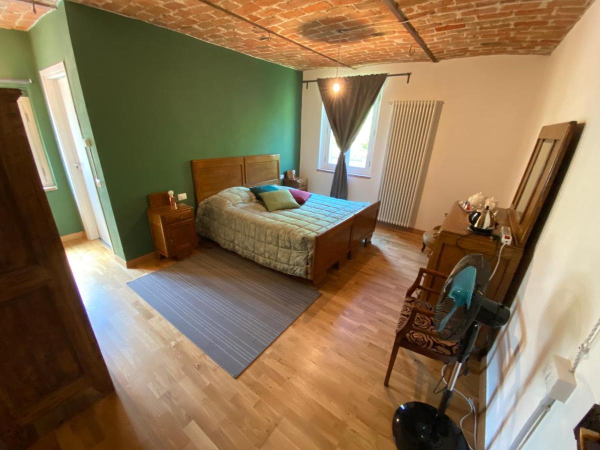 Il Noccioletto Bed and Breakfast Mombaruzzo Buitenkant foto
